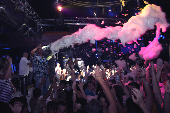 Schaumparty im Colossos