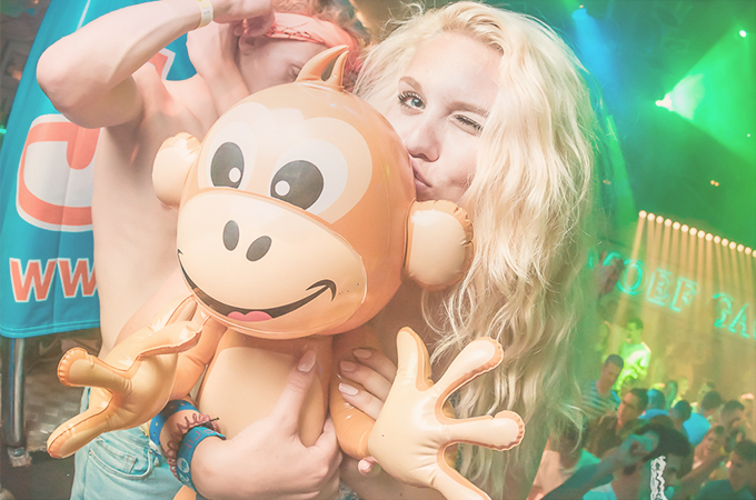 Mädchen Küsschen Moef Gaga