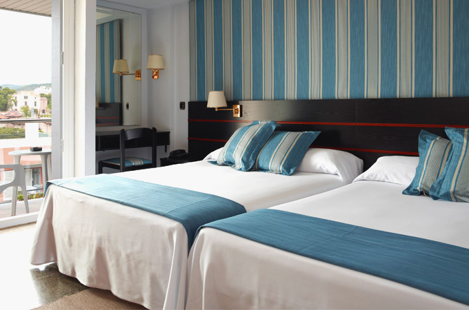 Doppelzimmer mit Balkon